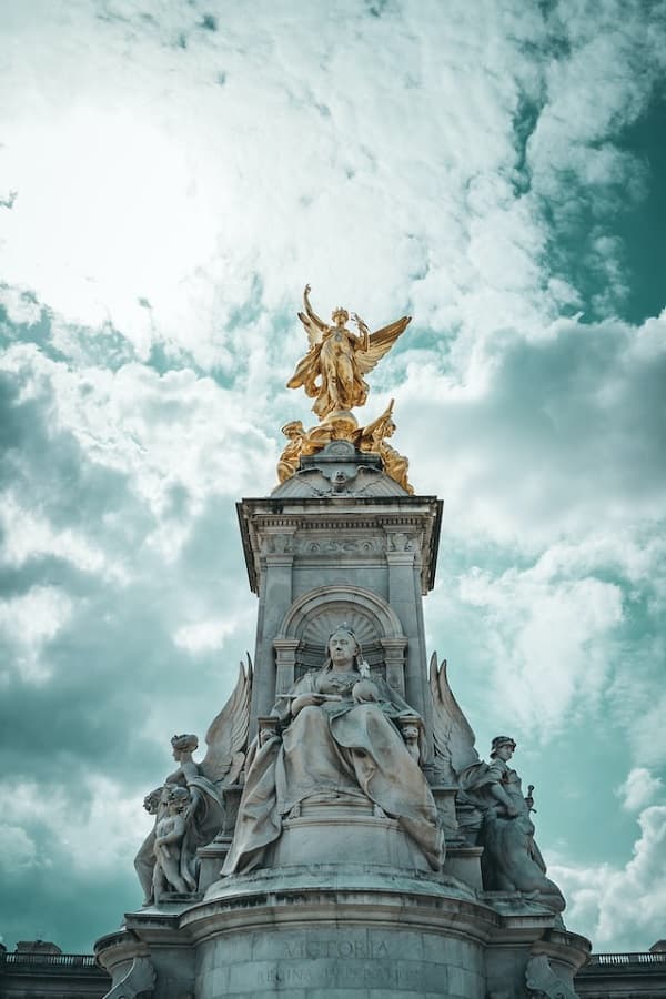 The Victoria Memorial @ Buckingham Palace